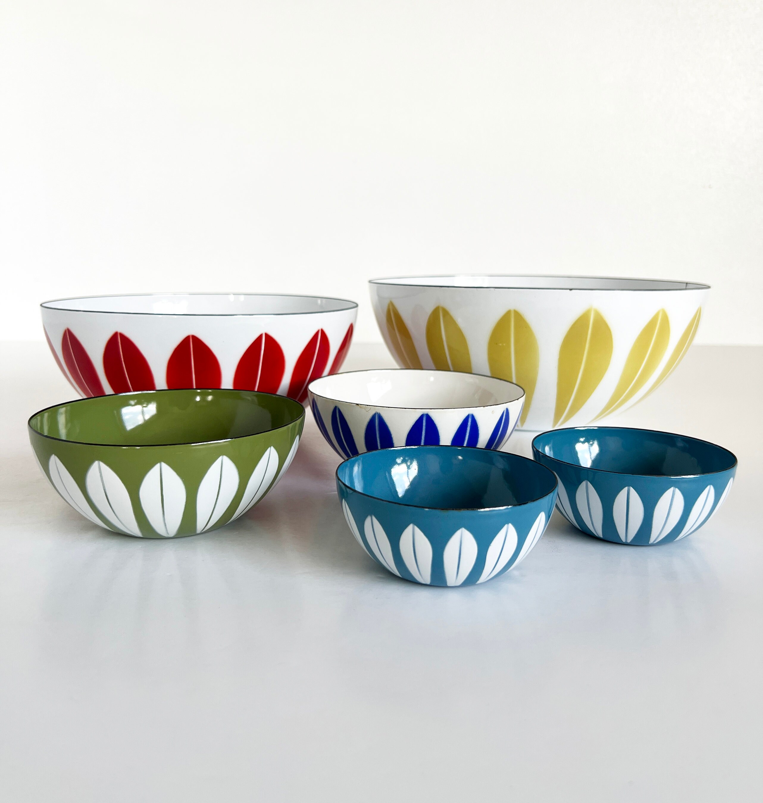 Cathrineholm Lotus Green White Enamel Bowl 5 5/8