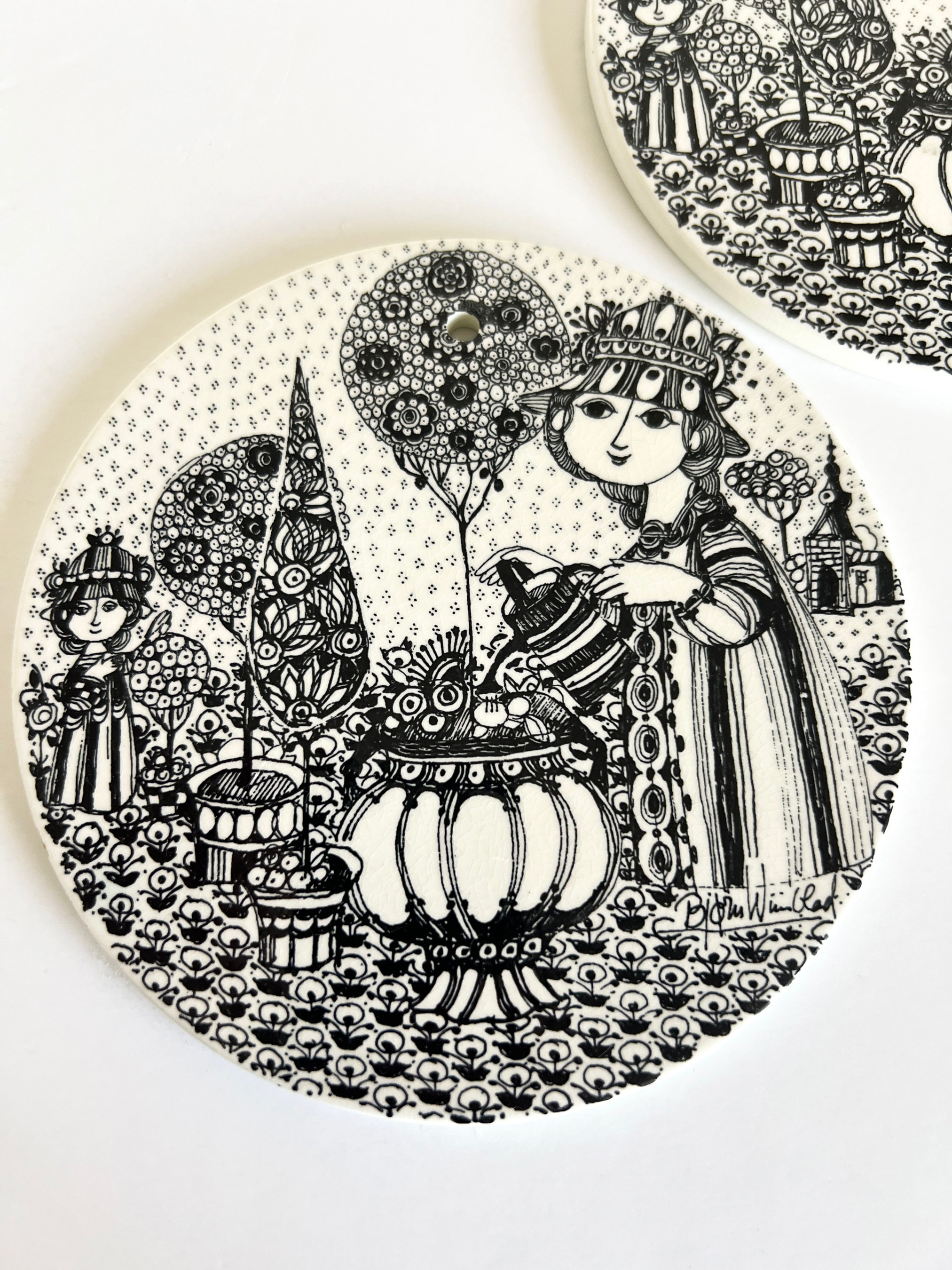 Bjorn Wiinblad Carson Pirie Scott 1977 Limited Edition Wall Plaque