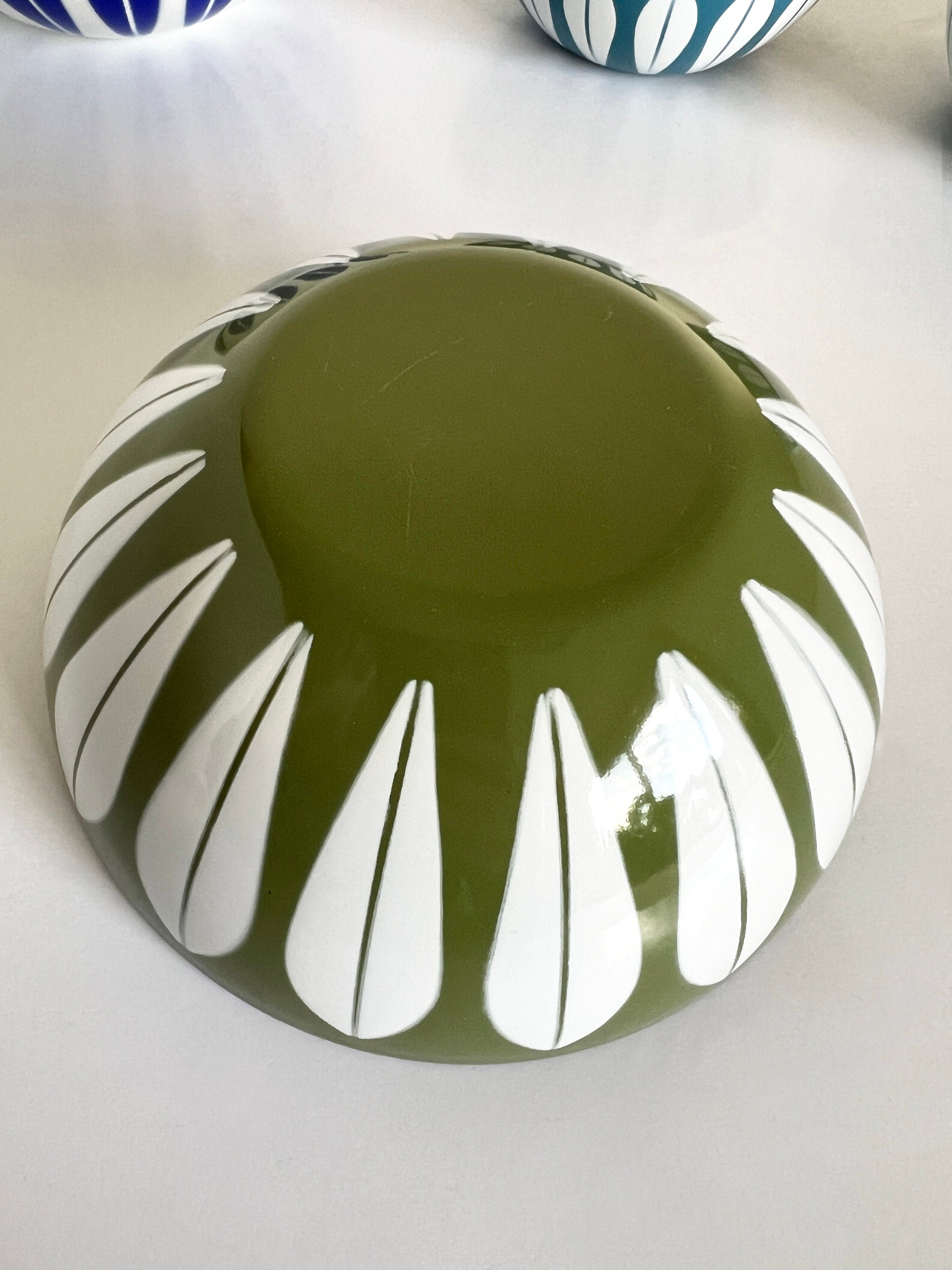 Cathrineholm Lotus Green White Enamel Bowl 5 5/8