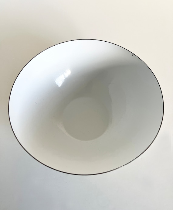 Cathrineholm Lotus Green White Enamel Bowl 11.25