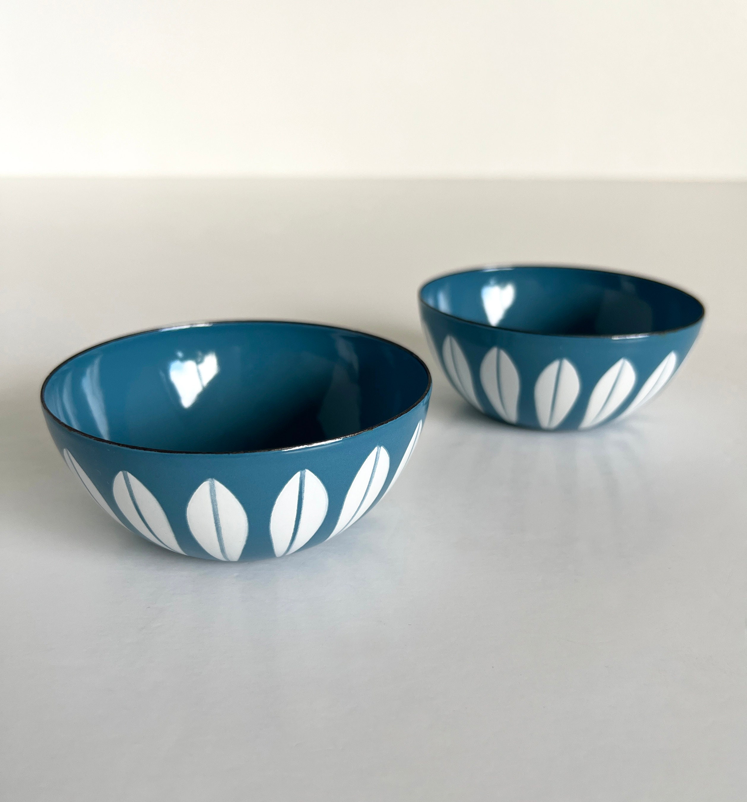 Cathrineholm Lotus Blue White Enamel Bowl 4
