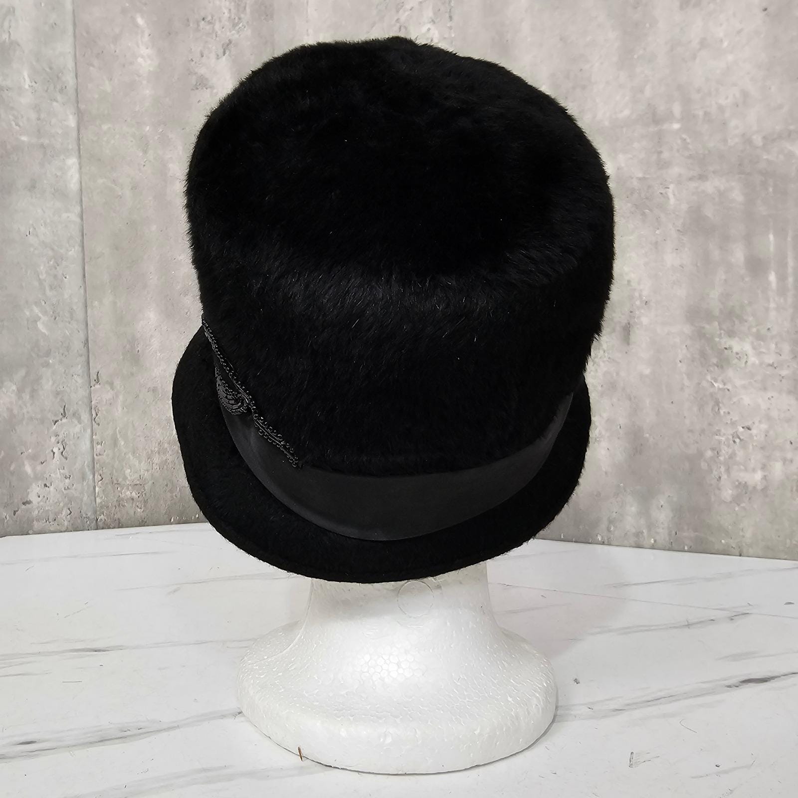 Vintage Mr Walter New York Black Fur Felt Beaded Hat Satin  display picture 2