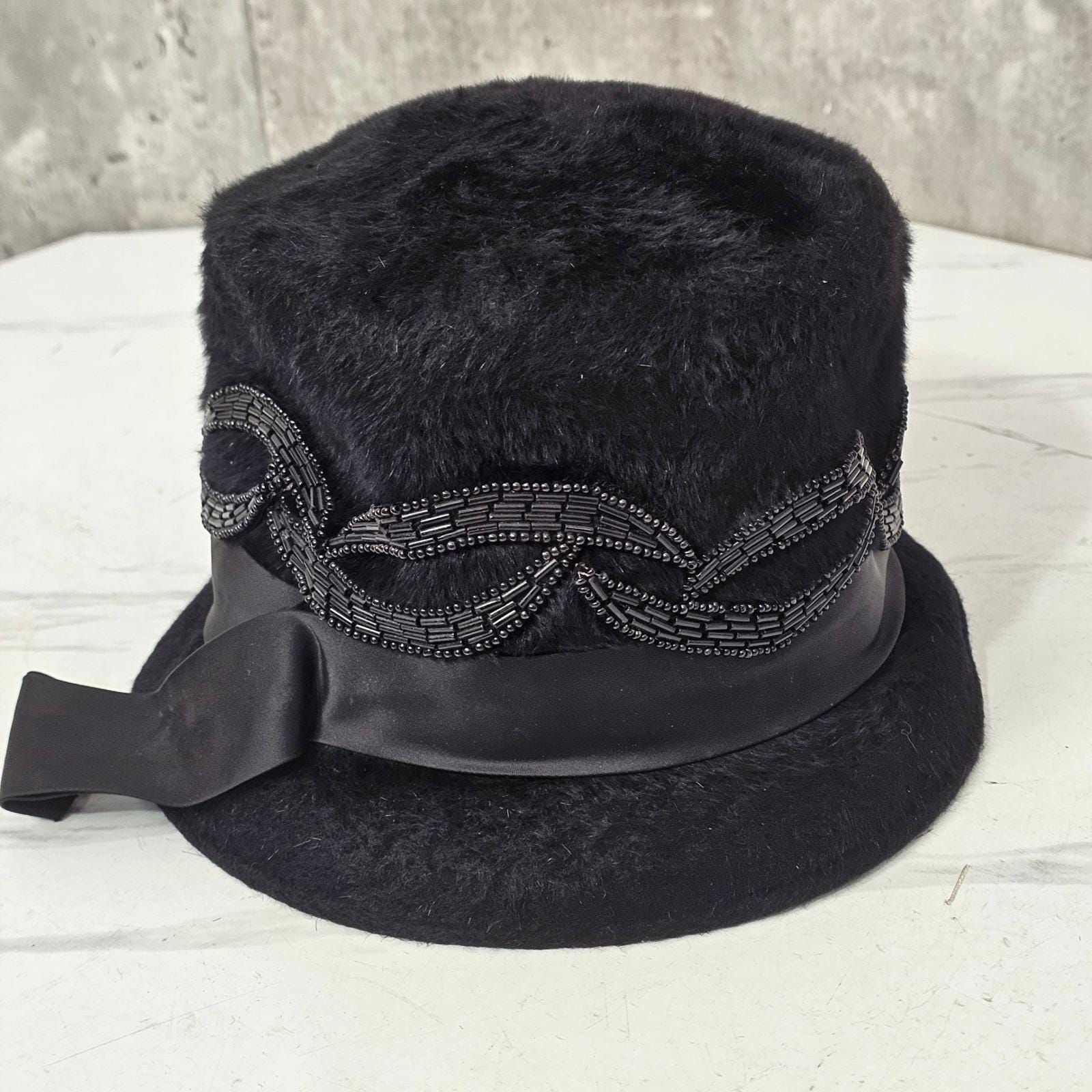Vintage Mr Walter New York‎ Black Fur Felt Beaded Hat Satin Bow Fantes Italy 50s Vintage Mr Walter New York Black Fur Felt Beaded Hat Satin  main image 2