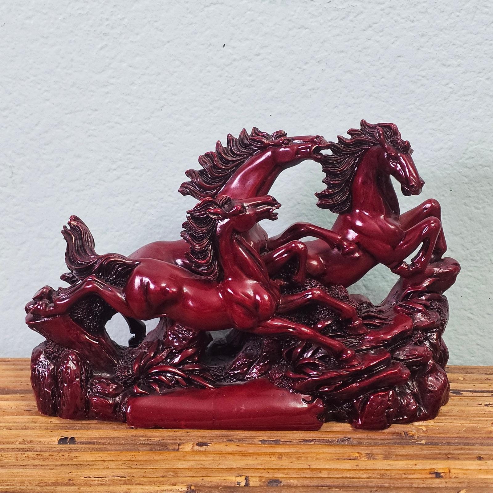 Three Horse Statue - Etsy