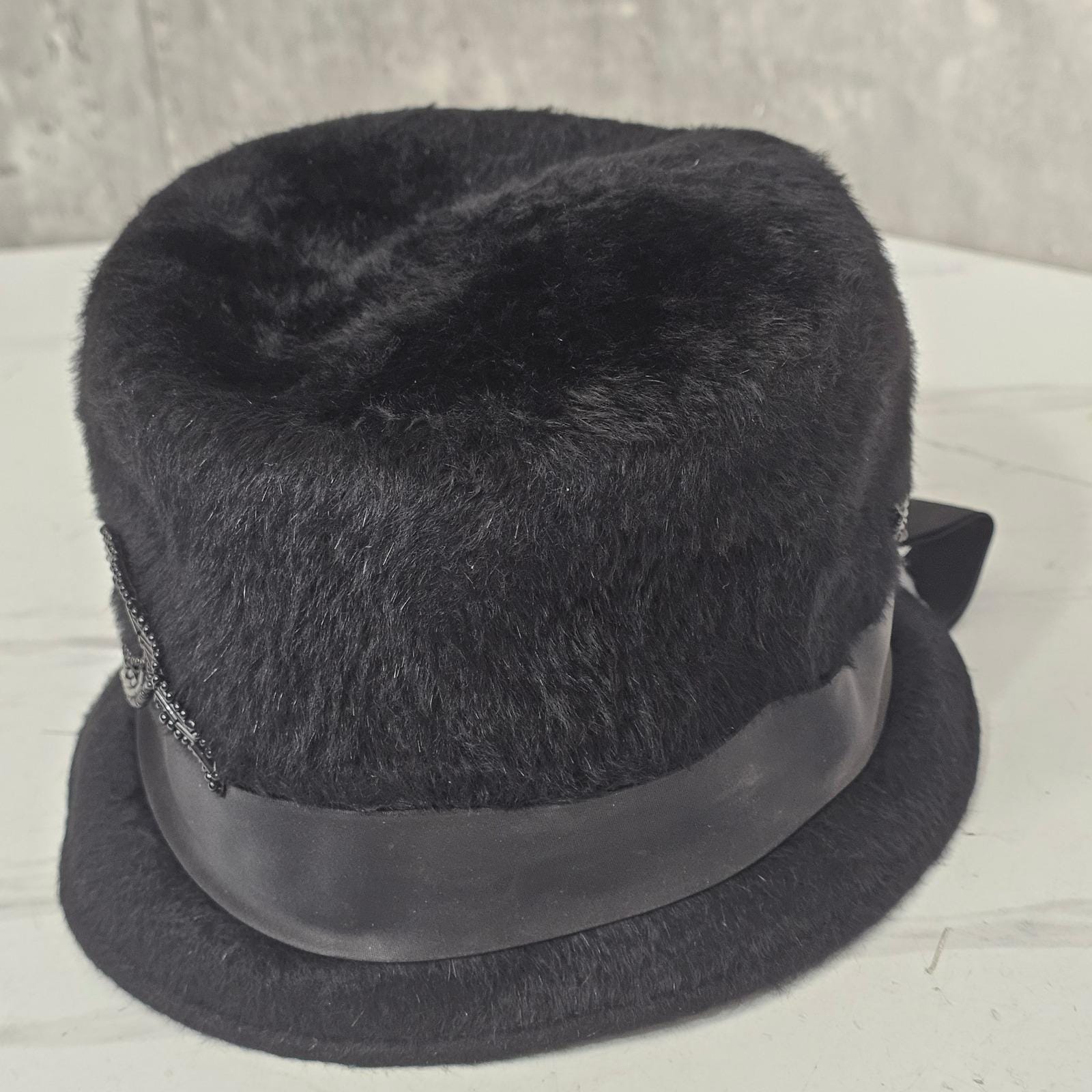 Vintage Mr Walter New York‎ Black Fur Felt Beaded Hat Satin Bow Fantes Italy 50s Vintage Mr Walter New York Black Fur Felt Beaded Hat Satin  main image 3