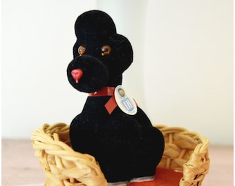 Vintage Caniche Toy / chien amant cadeau / surf noir caniche dans le panier / collection Figurine chien Miniature / Allemagne de l’Ouest / hein Co.