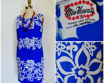 Robe hawaïenne vintage des années 1950 / Robe de soleil Miss Hawaii des années 50 / Robe d’été florale Aloha bleu tropical / Couverture de plage / Kamehameha Garment Co.