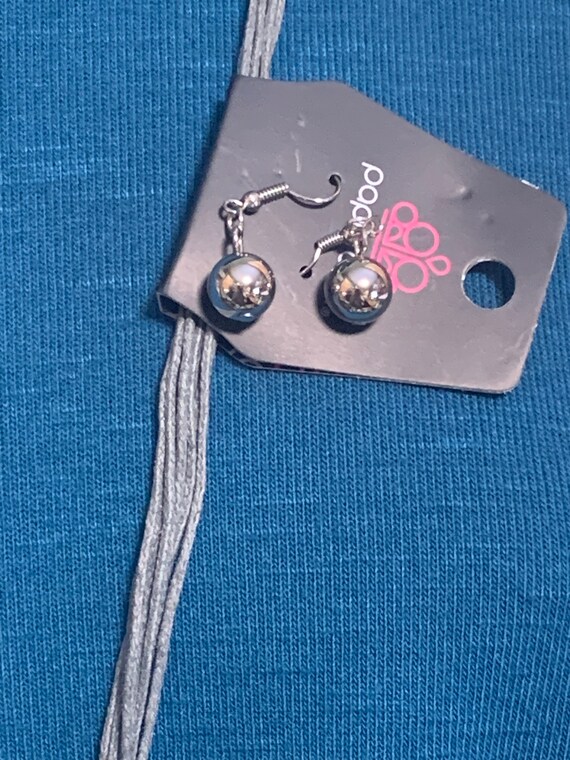Paparazzi Hand-knotted Knockout Silver 