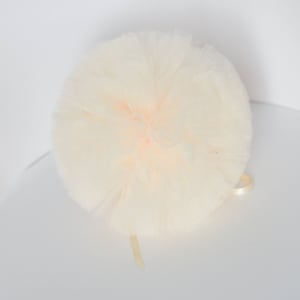Cream tulle pom poms / wedding party decorations / birthday party  pompoms / nursery decor / weddings / pompom / kids room