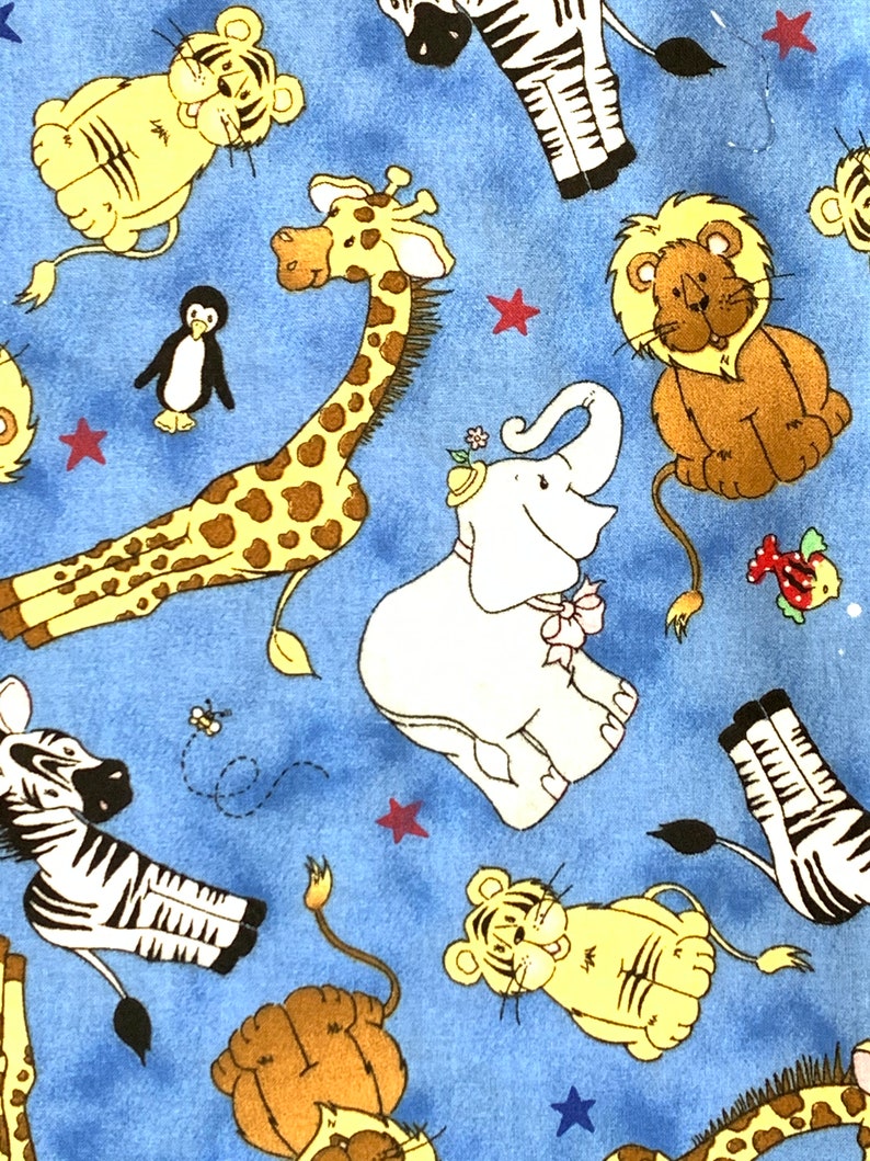 Pre-WASHED Nursey fabric COUNTING Two by Two ANIMALS toss Print on Blue 100/% Cotton Patty Reed Designs\u2122\u00a9Laurie Campbell La-di-draw