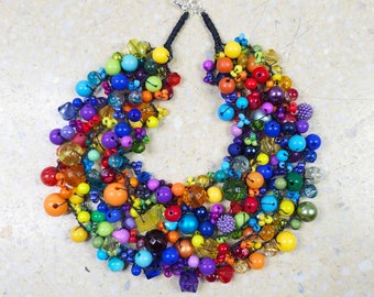 6269 regenbogenfarbene Halskette; mehrreihige Latzkette; Aussage, klobige Halskette; Halskette aus Acrylperlen