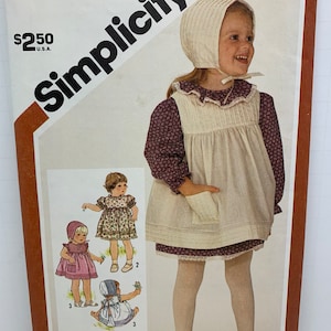 ヴィンテージ 1980 年代 幼児 女の子 コテージコア ドレス、ボンネット ハット、ピナフォアまたはサンドレス パンティー ブルマー 縫製パターン シンプリシティ 5816 サイズ 1 未カット