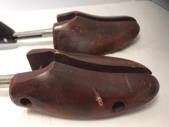 shoe trees & shapers