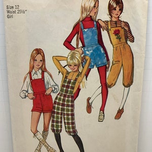 Vintage 1970s Girl’s Knickers and Overall Shorts with Bib and Suspenders Sewing Pattern Simplicity 9533 Size 12 Bust 30-32 UNCUT FF