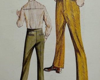 Op de afbeelding: Een vintage illustratie van twee paar broeken. Een paar is bruin en het andere is geel met een herringbone-patroon. Beide paren hebben een hoge taille en een wijde pijp.