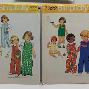 Puede incluir: Dos sobres de patrones de costura Simplicity vintage para ropa de niños. El patrón de la izquierda es el número 7240 y es para la talla 3. El patrón de la derecha es el número 7322 y es para la talla 3, pecho 56 cm, niño pequeño. Ambos patrones cuestan 1,00 $.