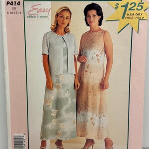 Op de afbeelding: Een vintage naaipatroon getiteld "Price Buster" met twee vrouwen in jurken. Het patroon bevat maten 8-10-12-14 en de tekst "Easy stitch 'n save". De prijs is $1,25.