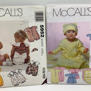 Vintage McCall 5952 Kleinkinder Knopfleiste Jumpsuit & Baseball Cap oder 4280 Layette Morgenmantel Top Höschen Hose UNCUT