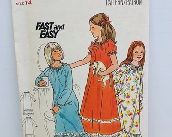 Butterick 5068 Girl’s Easy to Sew Nightgown Sewing Pattern Vintage 1970s Size 8 or 14  UNCUT FF