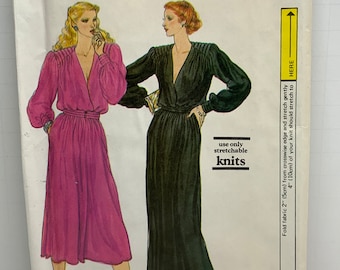 Vintage 70s Vogue 7450 Misses Knit Dress in 2 Lengths and Belt Sewing Pattern Loose fit Size 14 Bust 36 UNCUT FF