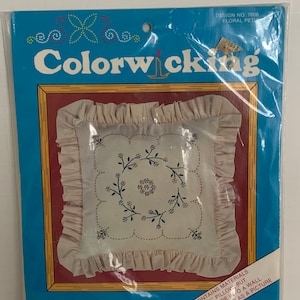 Kit de bordado con estampado floral Vintage 80s Colorwicking 7006 Petit para hacer una almohada de 14 x 14 o un cuadro para colgar en la pared Kit sellado