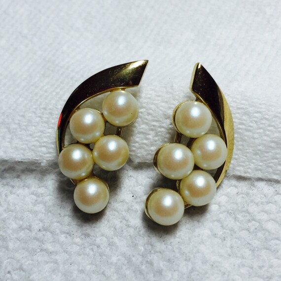Vintage Pearl Clip on Earrings Cluster Half Moon Goldtone | Etsy