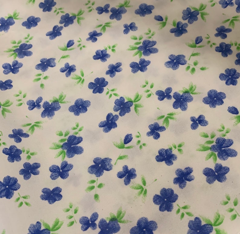 Floral Cotton Fabric Violets Blue Flowers Quilt Quality Crisp Etsy