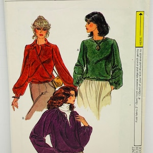 Vintage 70s Vogue 7230 Misses Knit Tops Blouses Sewing Pattern Collar Round Neck with or w/o Tie Long Sleeves Blouson Size 14 B36 UNCUT FF