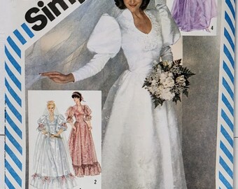 Misses 1980s Lined Bride And Bridesmaid’s Dresses  Detachable Train Simplicity 5724 Sewing Pattern Sweetheart Neck Size 14 Bust 36 UNCUT FF