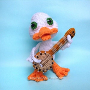 PATTERN-Duckie jouant du banjo-Modèle au crochet, pdf