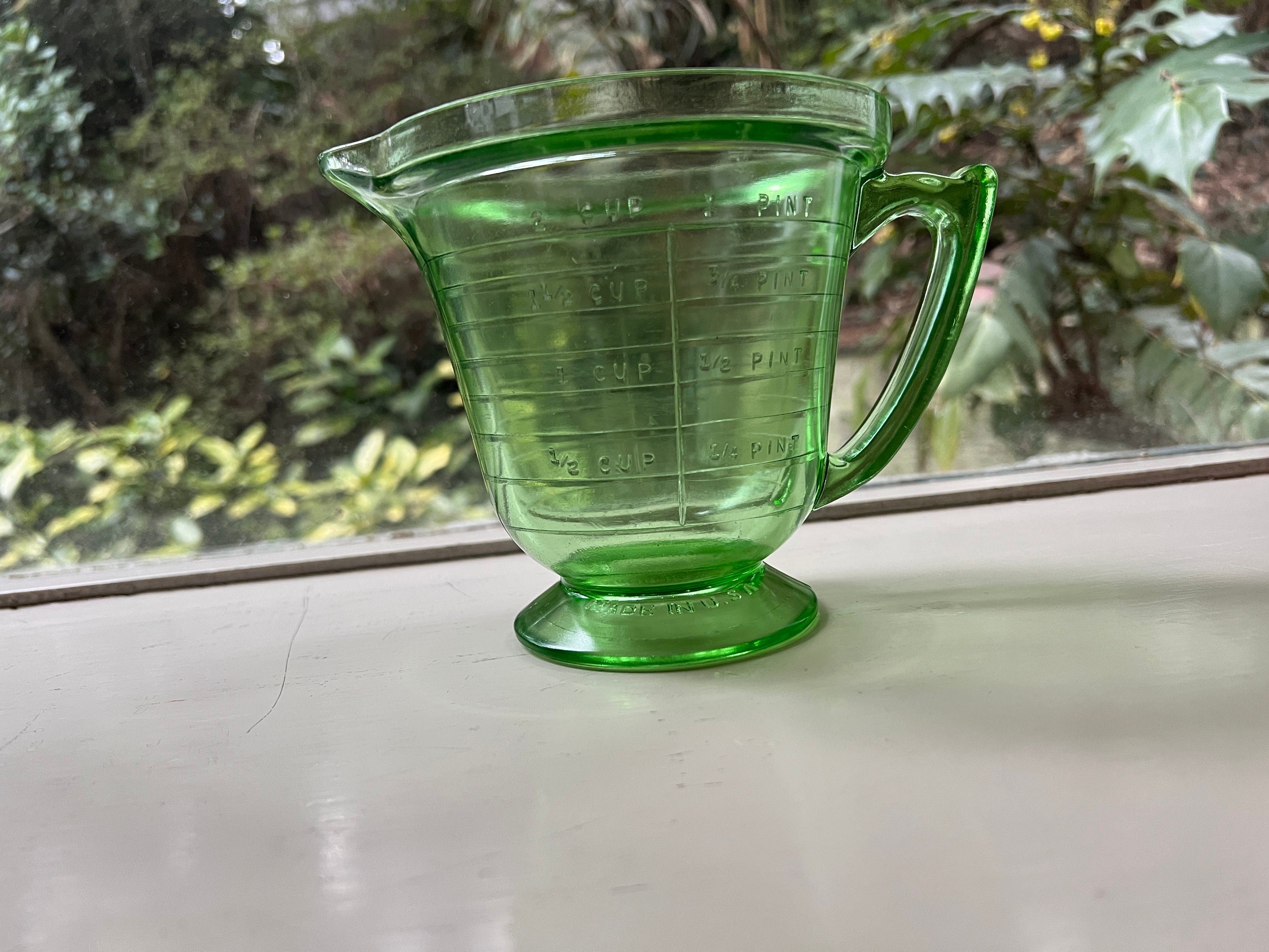 Green Glass Measuring Cup Set - Magnolia