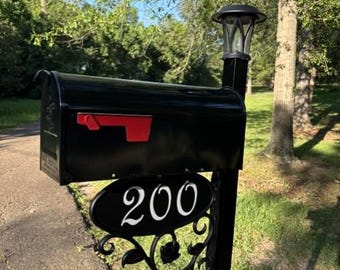 Classic Mailbox (Standard size with Round Solar Light)