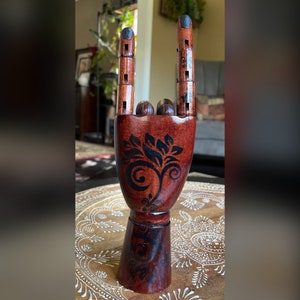 Mechanical Henna Hand