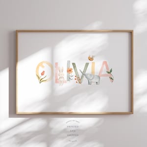 Impresión personalizada con nombre de guardería / Impresión con nombre de bebé / Decoración de guardería con animales lindos / Arte de pared personalizado para guardería / Letrero con nombre de animal de conejito y elefante