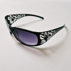 Vintage Unisex Y2K Style Black, Purple Wrap Around Rhinestone Sunglasses / Wrap Glasses / Sports Glasses / Y2K Festival / Coachella / Summer