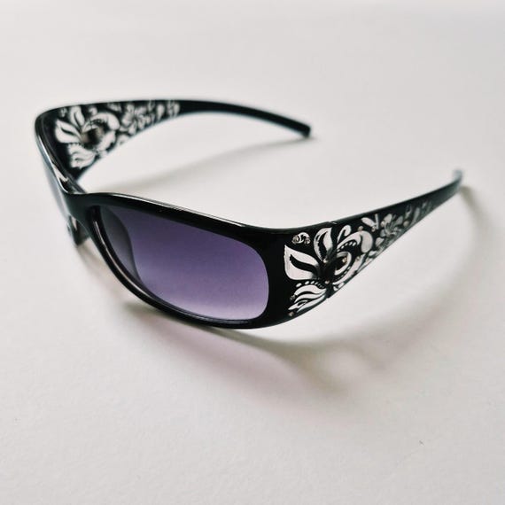 Vintage Unisex Y2K Style Black, Purple Wrap Around  display picture 3