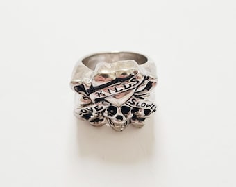Ed Hardy SCROLL LOGO MINI ID-STYLE BAND リング Ed Hardy SCROLL LOGO MINI ID-STYLE BAND RING UNISEX - Ring