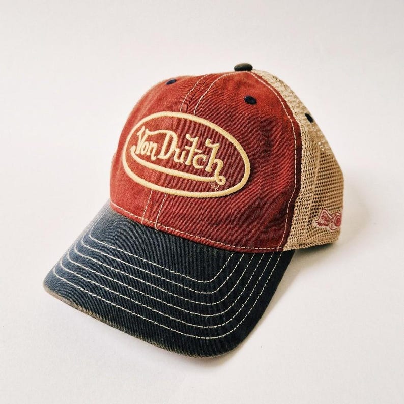Gorra Von Dutch estilo vintage Y2K roja y azul lavada / Gorra trucker Von Dutch. Completamente nueva con etiquetas. imagen 2