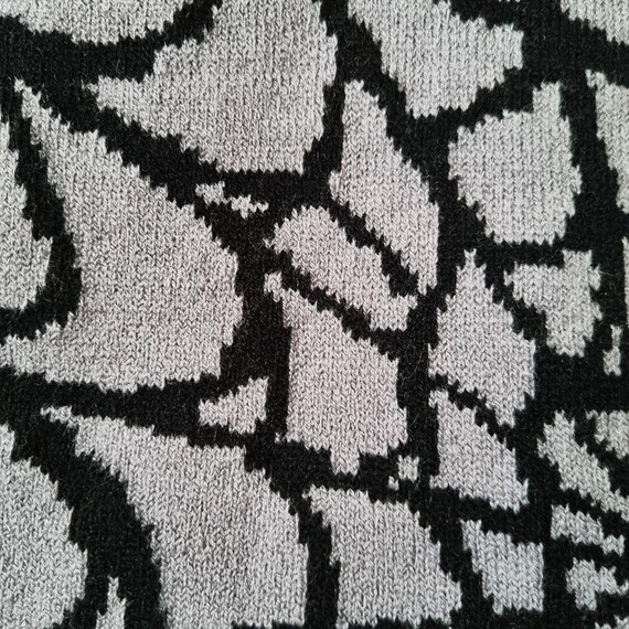 Vintage Brand New Y2K Grey & Black Spider Spiderweb Beanie