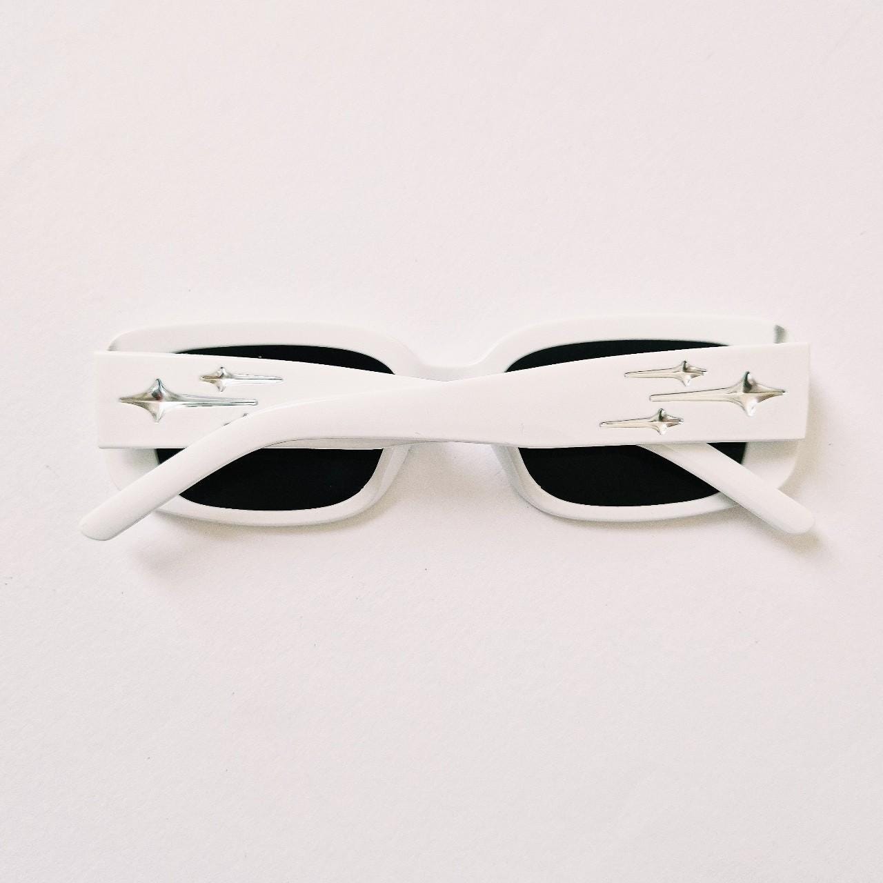 Vintage Unisex Y2K Style White Square Small Framed Sunglasses