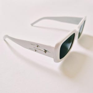 Vintage Unisex Y2K Style White Square Small Framed Sunglasses / Y2K Sunglasses / Festival Sunglasses / Summer Sunglasses