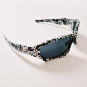 Vintage Unisex Y2K Style Stone Marble Sports Wrap Around Sunglasses / Wrap Glasses / Sports Glasses / Y2K Festival / Hiphop