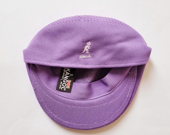 Gloednieuwe dode inventaris lila paarse Kangol-barethoed / Kangol-platte pet / Kangol-hoed. Y2K-baret uit de jaren 2000