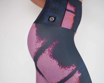 Berry Butterfly Yoga Leggings / Rosa Mauve Printed Yoga Tights