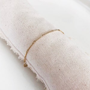 Small bar bracelet