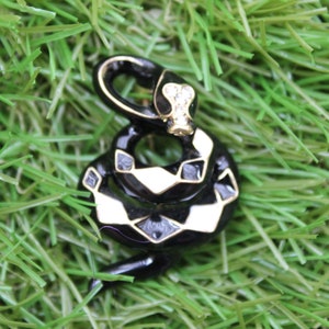 Black Snake Brooch Pin Breast Pin Fashion Metal Brooch Badge Jewelry afbeelding 2
