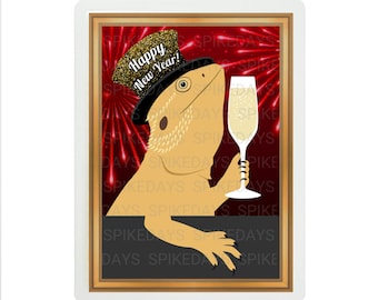 Peut inclure: Un dragon barbu portant un chapeau haut de forme noir avec des paillettes dorées et les mots "Happy New Year!" Le dragon tient un verre de champagne devant un fond rouge avec des feux d'artifice blancs.