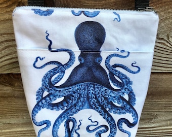 Oktopus Mini Crossbody Bag