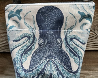 Oktopus Mini Crossbody Bag