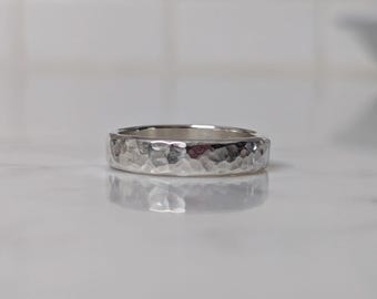 Man ring band